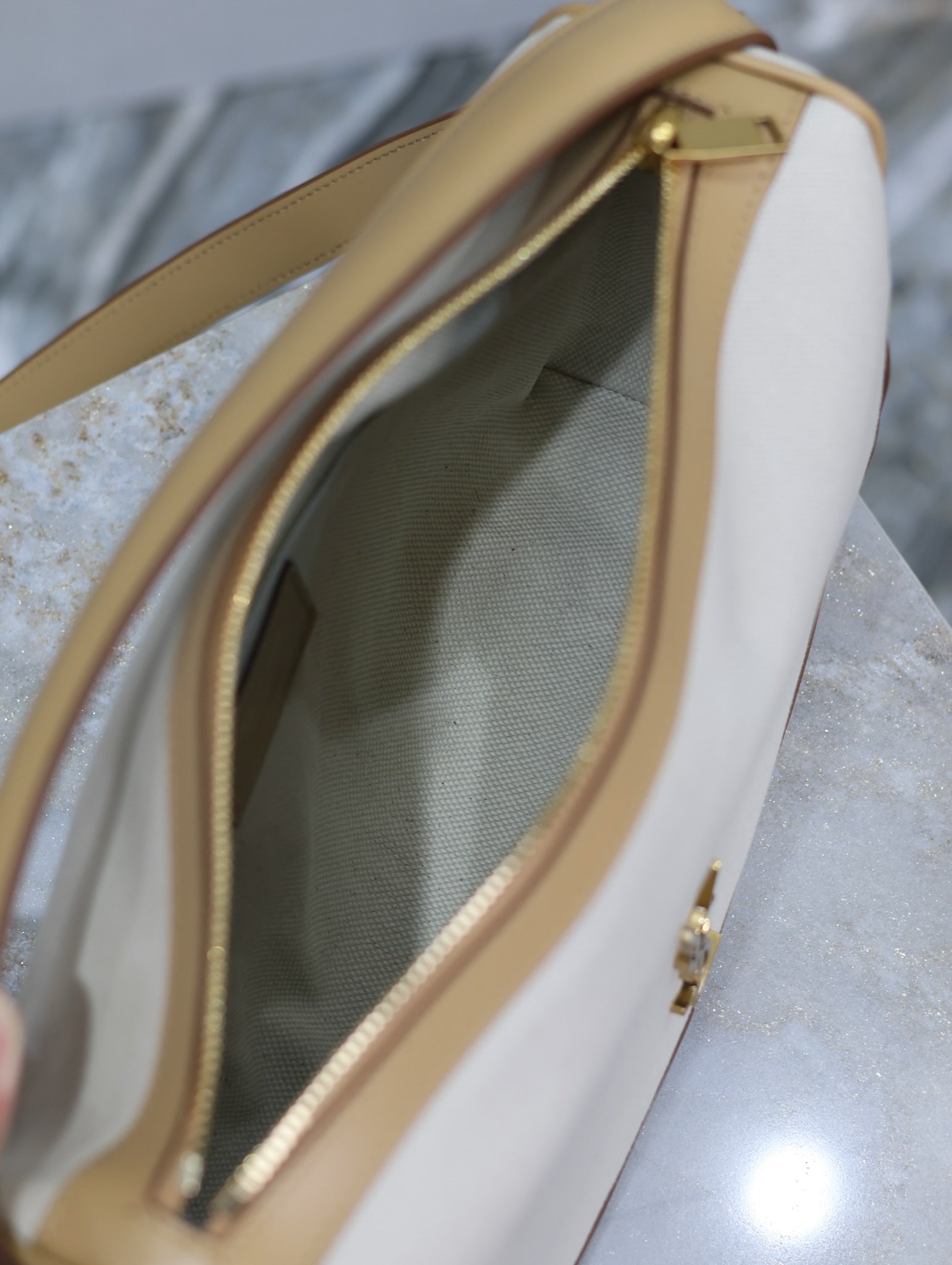 CAMERA SUPPLE BAG 28 IN WHITE CANVAS AND BROWN CALFSKIN TRIM mysite