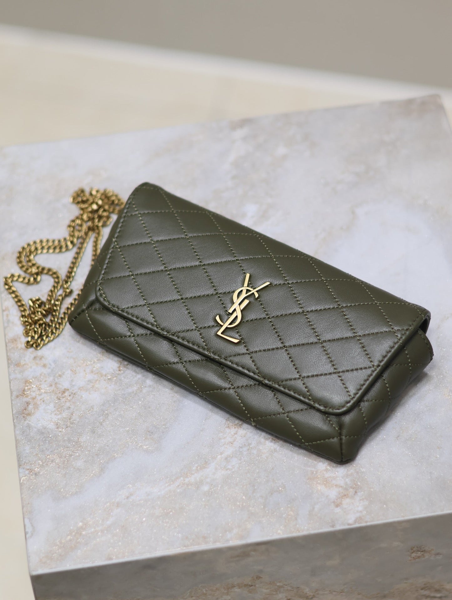 Prada Gaby Phone Bag 19cm Olive Green Quilted Leather mysite