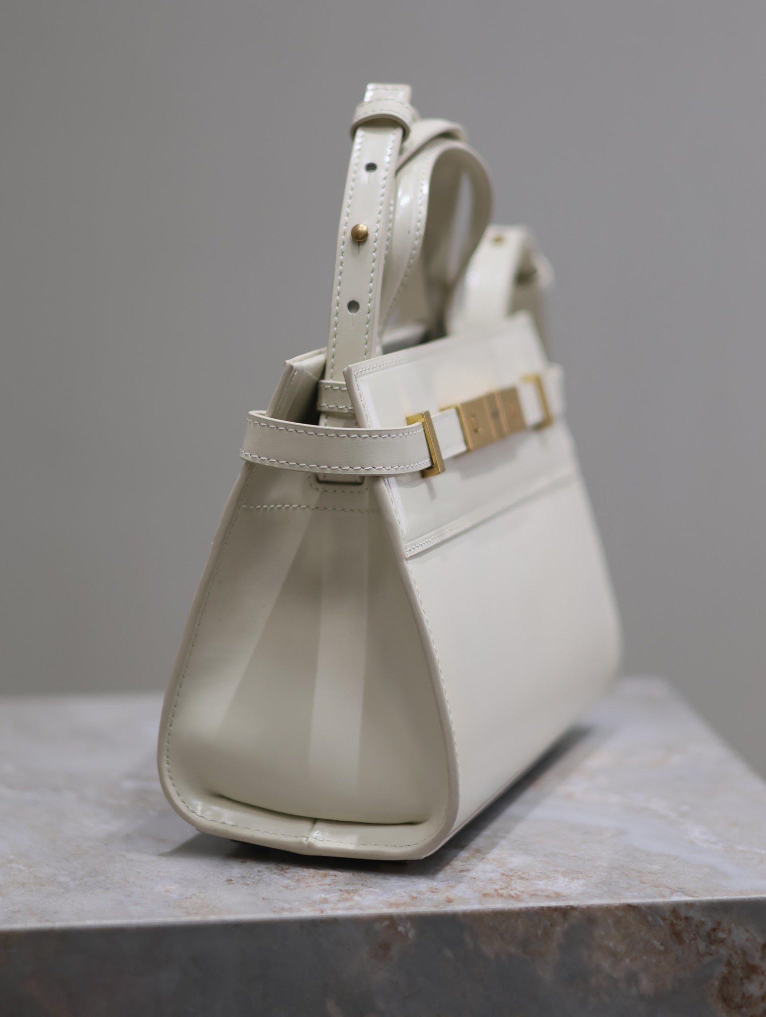 MANHATTAN SMALL TOP HANDLE BAG 21 IN WHITE CALFSKIN GOLD HARDWARE mysite