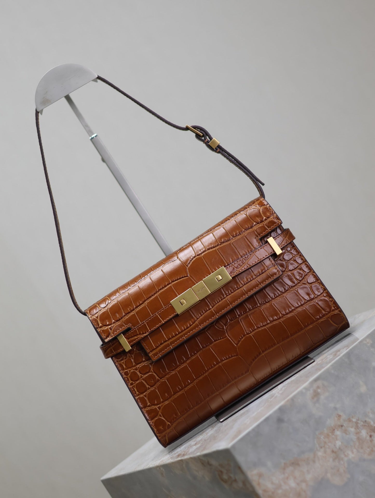 MANHATTAN SMALL 24 IN BROWN CROCODILE PATTERN CALFSKIN GOLD BUCKLE mysite