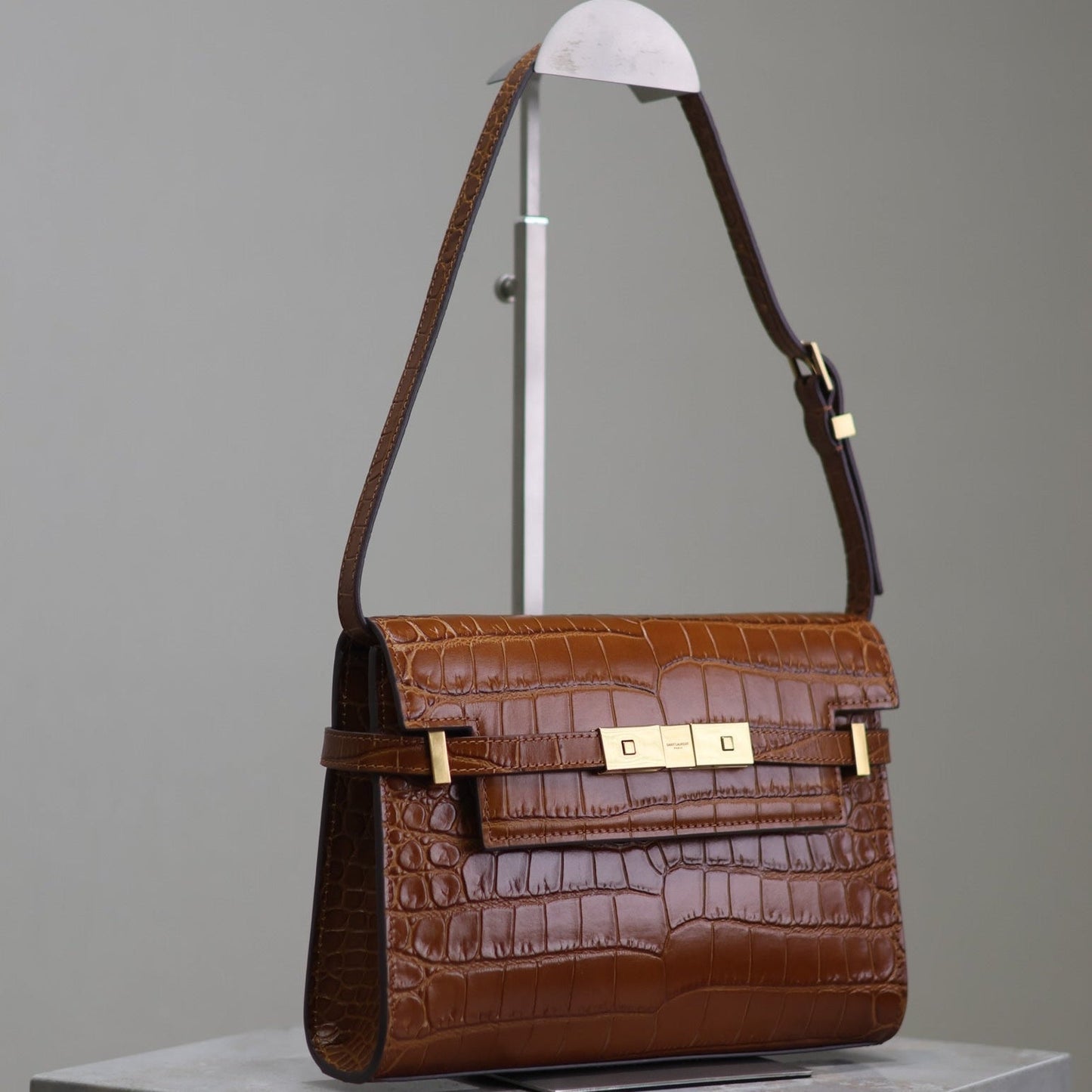 MANHATTAN SMALL 24 IN BROWN CROCODILE PATTERN CALFSKIN GOLD BUCKLE mysite