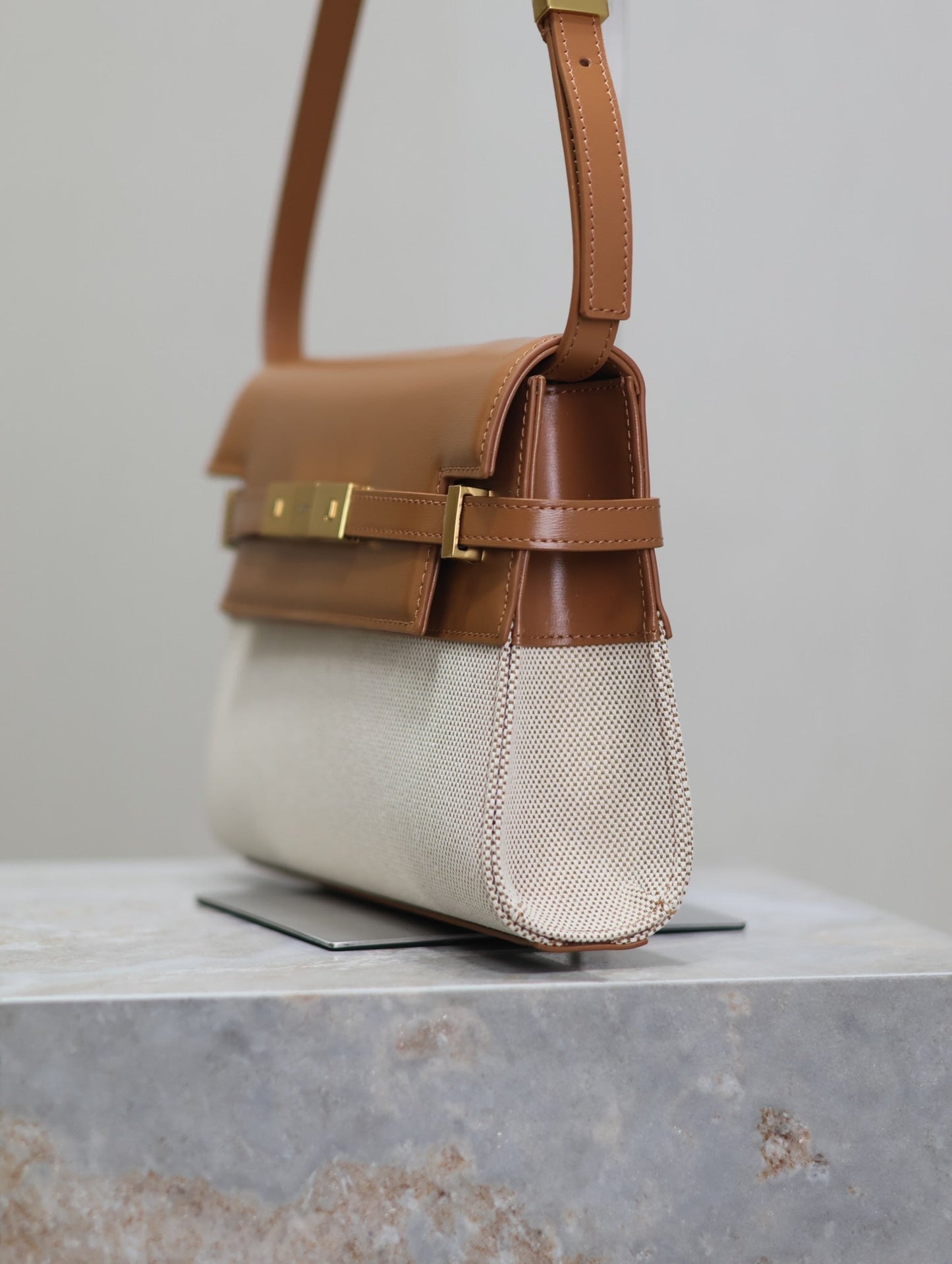 MANHATTAN SMALL 24 IN WHITE CANVAS AND BROWN CALFSKIN GOLD HARDWARE mysite