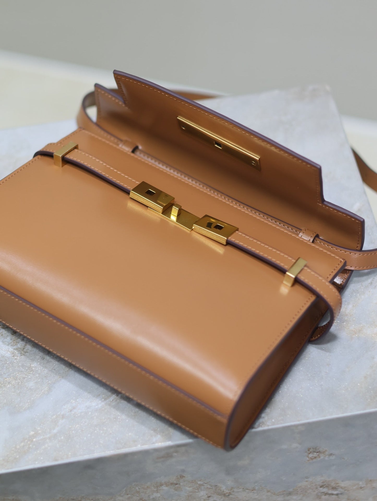 MANHATTAN SMALL 24 IN BRONZE BROWN CALFSKIN GOLD HARDWARE mysite