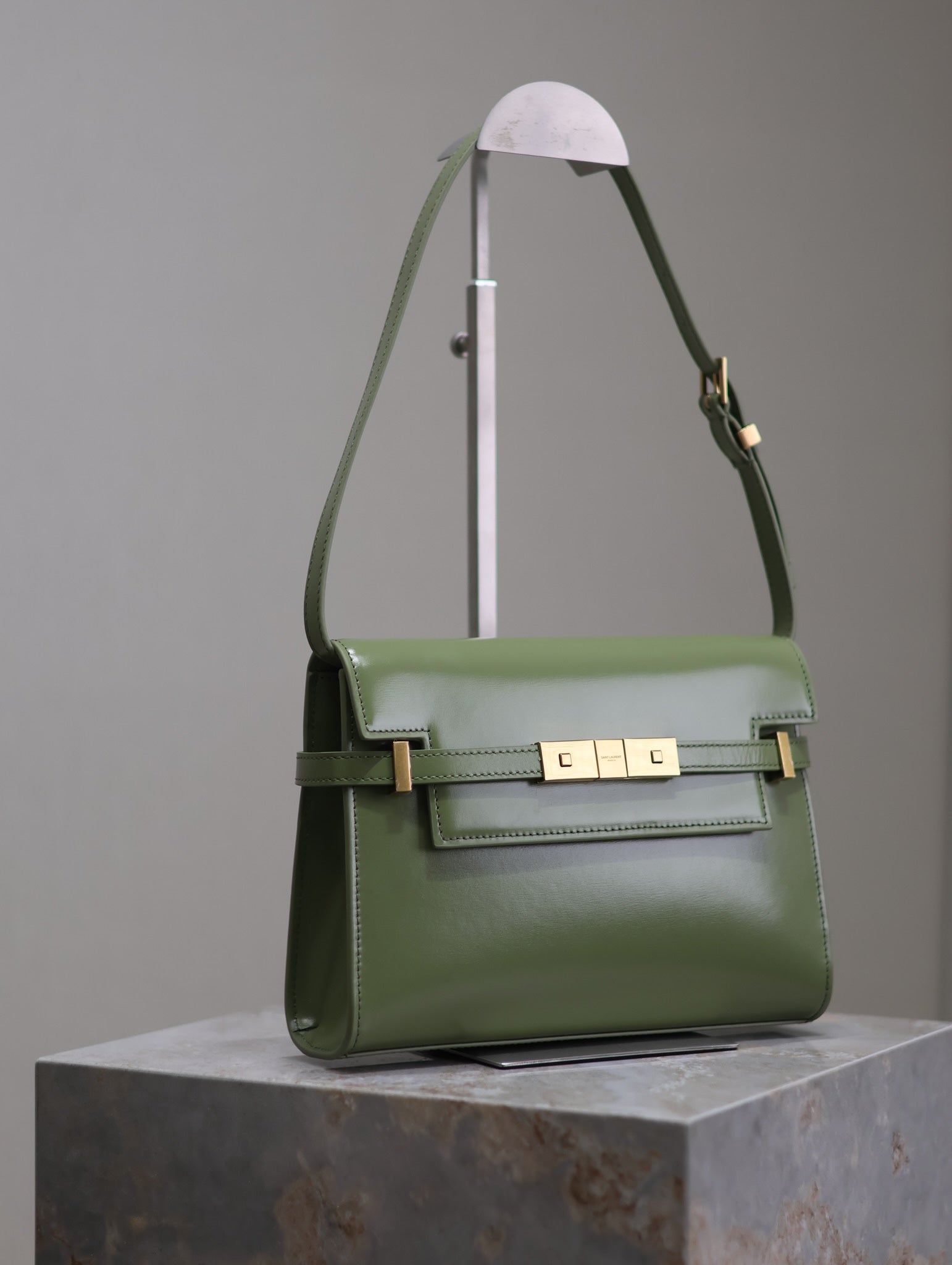 MANHATTAN SMALL 24 IN OLIVE GREEN SMOOTH LAMBSKIN GOLD HARDWARE mysite
