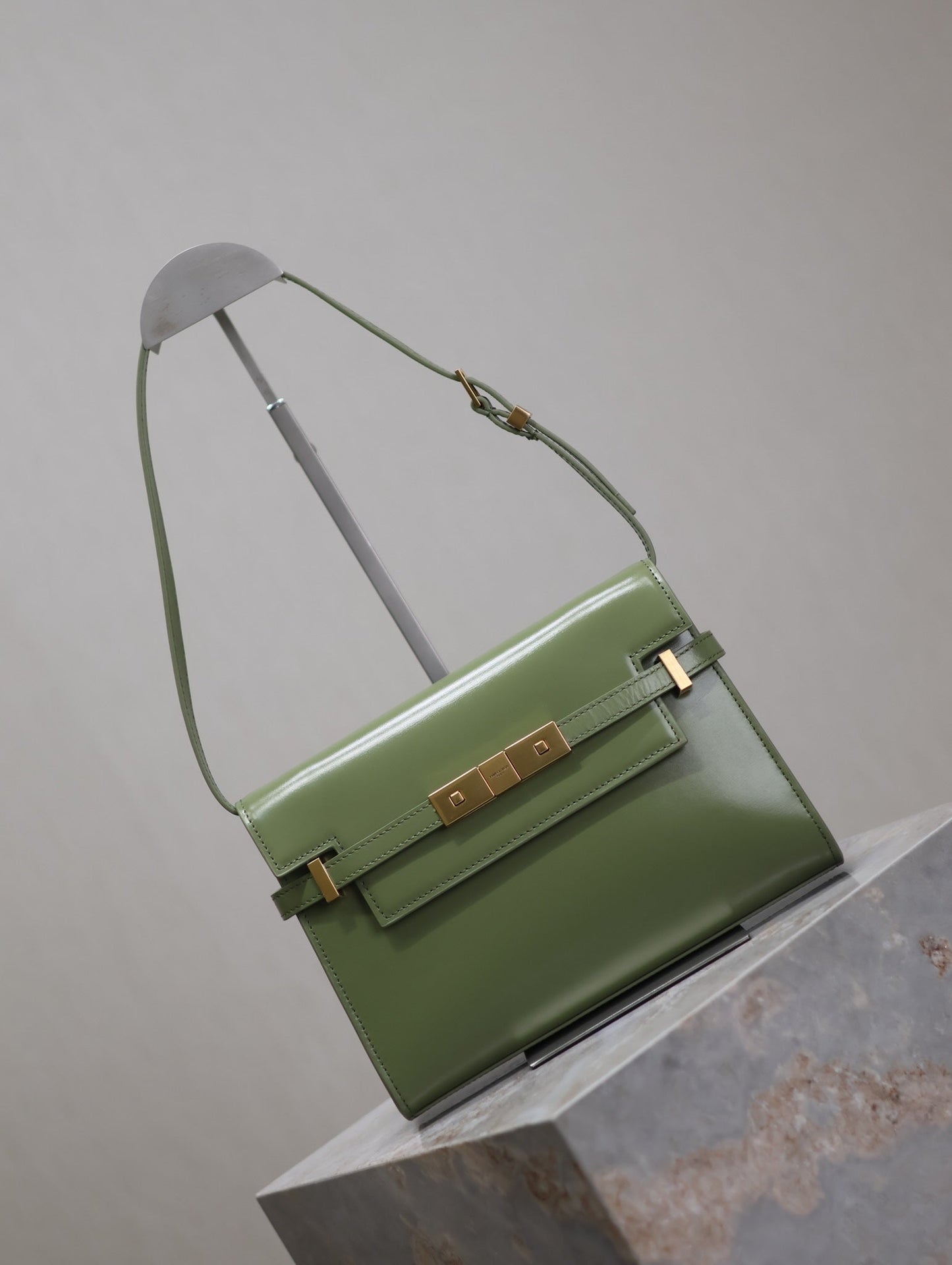 MANHATTAN SMALL 24 IN OLIVE GREEN SMOOTH LAMBSKIN GOLD HARDWARE mysite