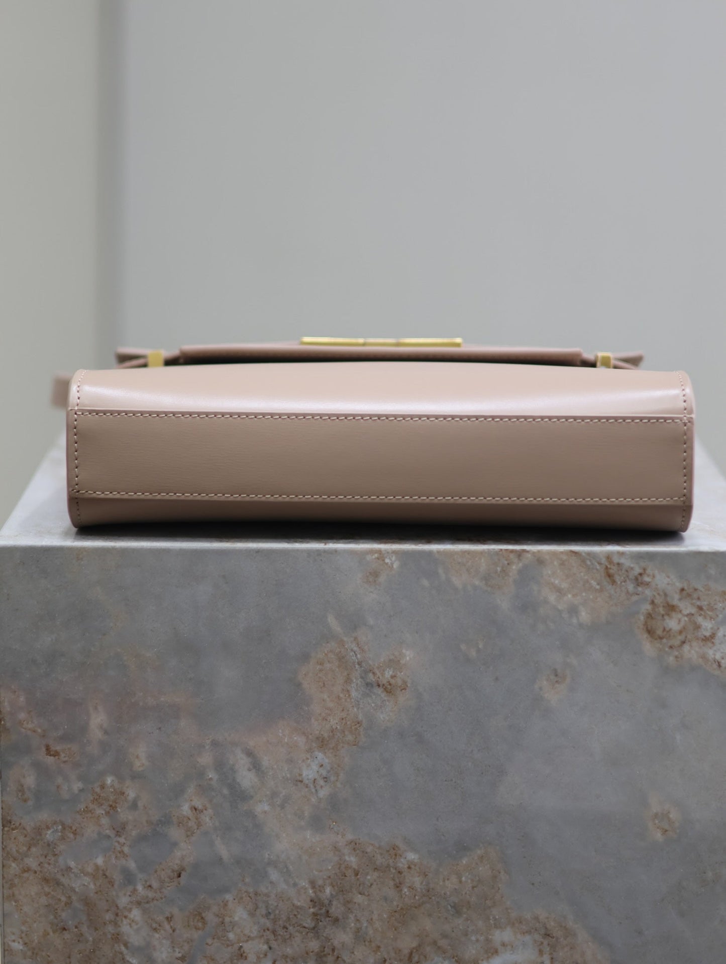 MANHATTAN SMALL 24 IN DARK BEIGE SMOOTH LAMBSKIN GOLD HARDWARE mysite