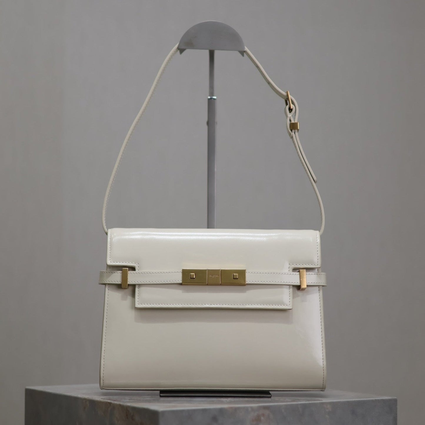 MANHATTAN SMALL 24 IN WHITE SMOOTH LAMBSKIN GOLD HARDWARE mysite