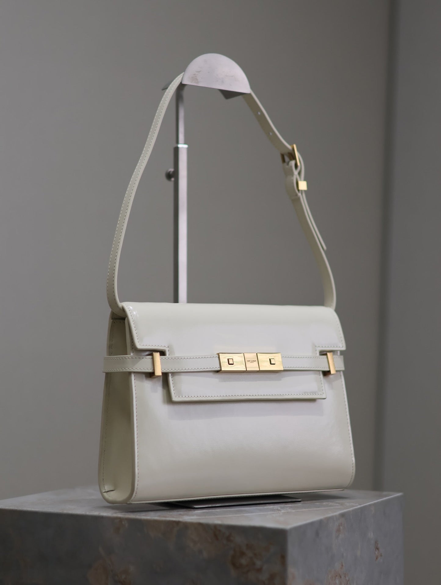 MANHATTAN SMALL 24 IN WHITE SMOOTH LAMBSKIN GOLD HARDWARE mysite