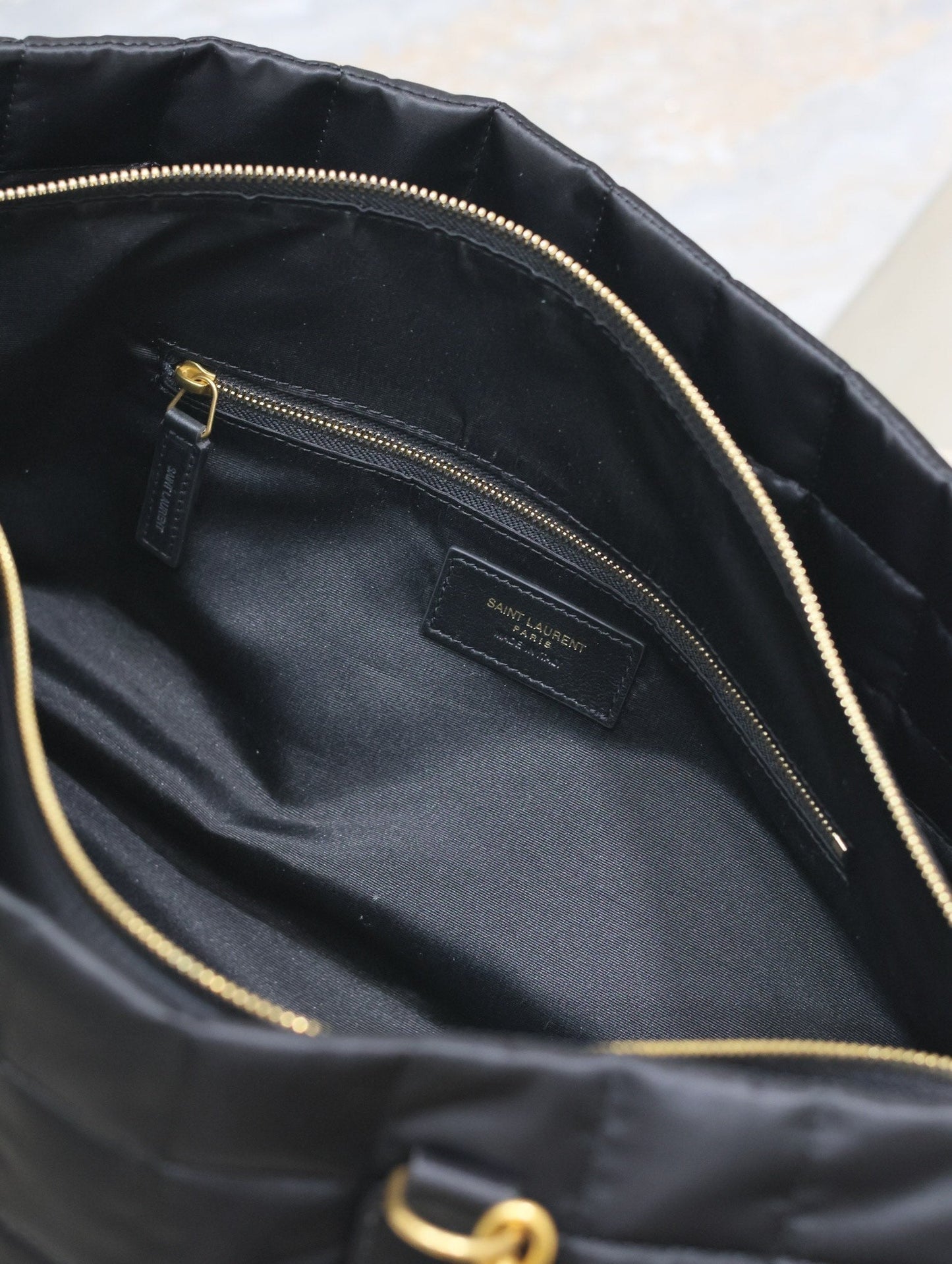 TRAVEL BAG 42 IN BLACK NYLON AND LEATHER TRIM GOLD HARDWARE mysite