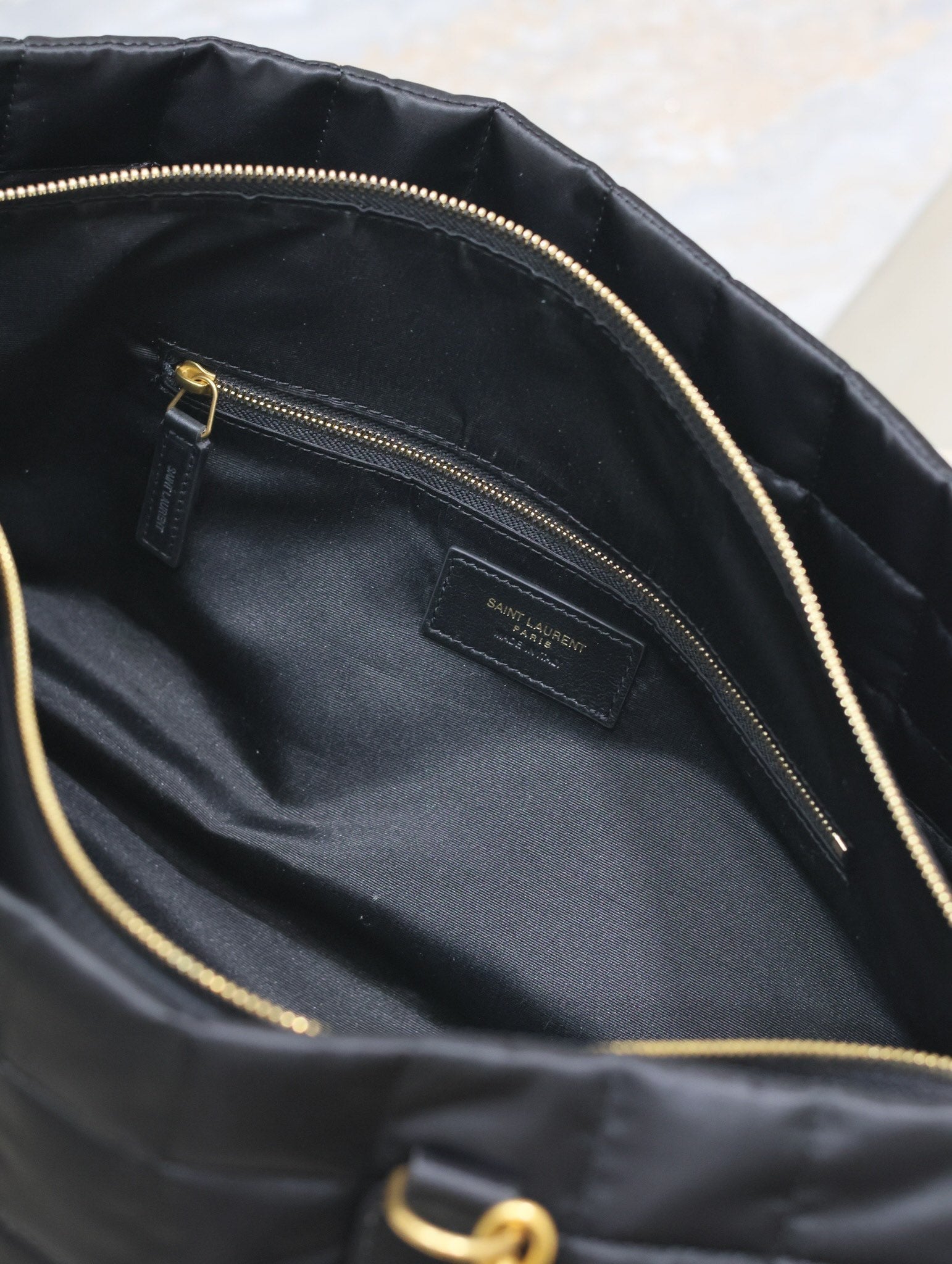 TRAVEL BAG 42 IN BLACK NYLON AND LEATHER TRIM GOLD HARDWARE mysite