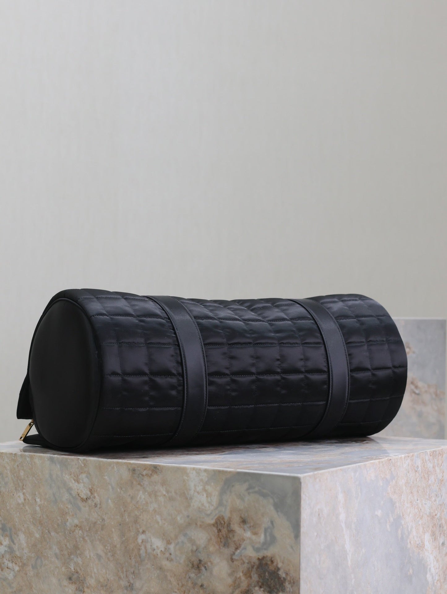 TRAVEL BAG 42 IN BLACK NYLON AND LEATHER TRIM GOLD HARDWARE mysite