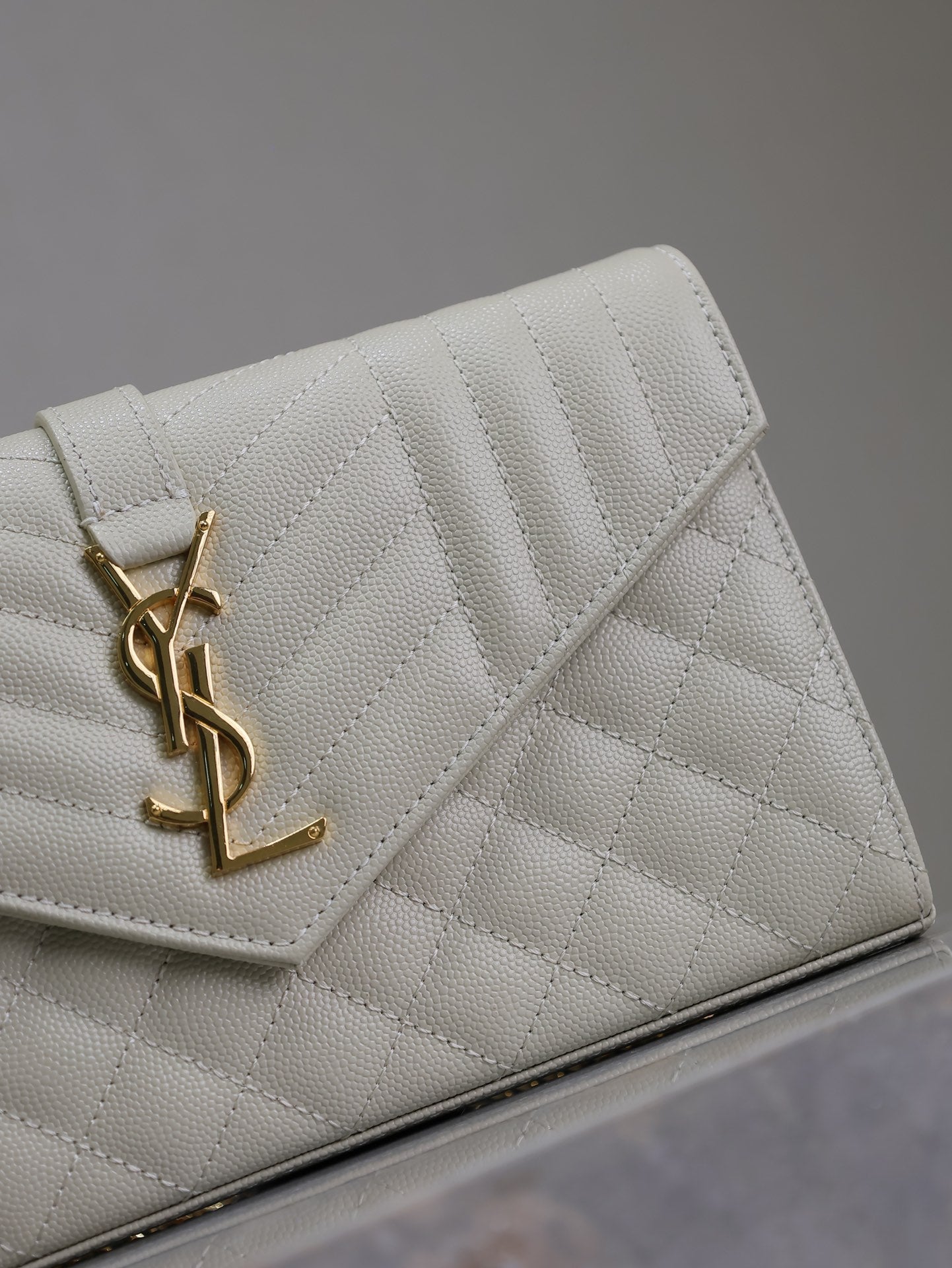 ENVELOPE CHAIN BAG 22 IN WHITE LAMBSKIN GOLD HARDWARE mysite