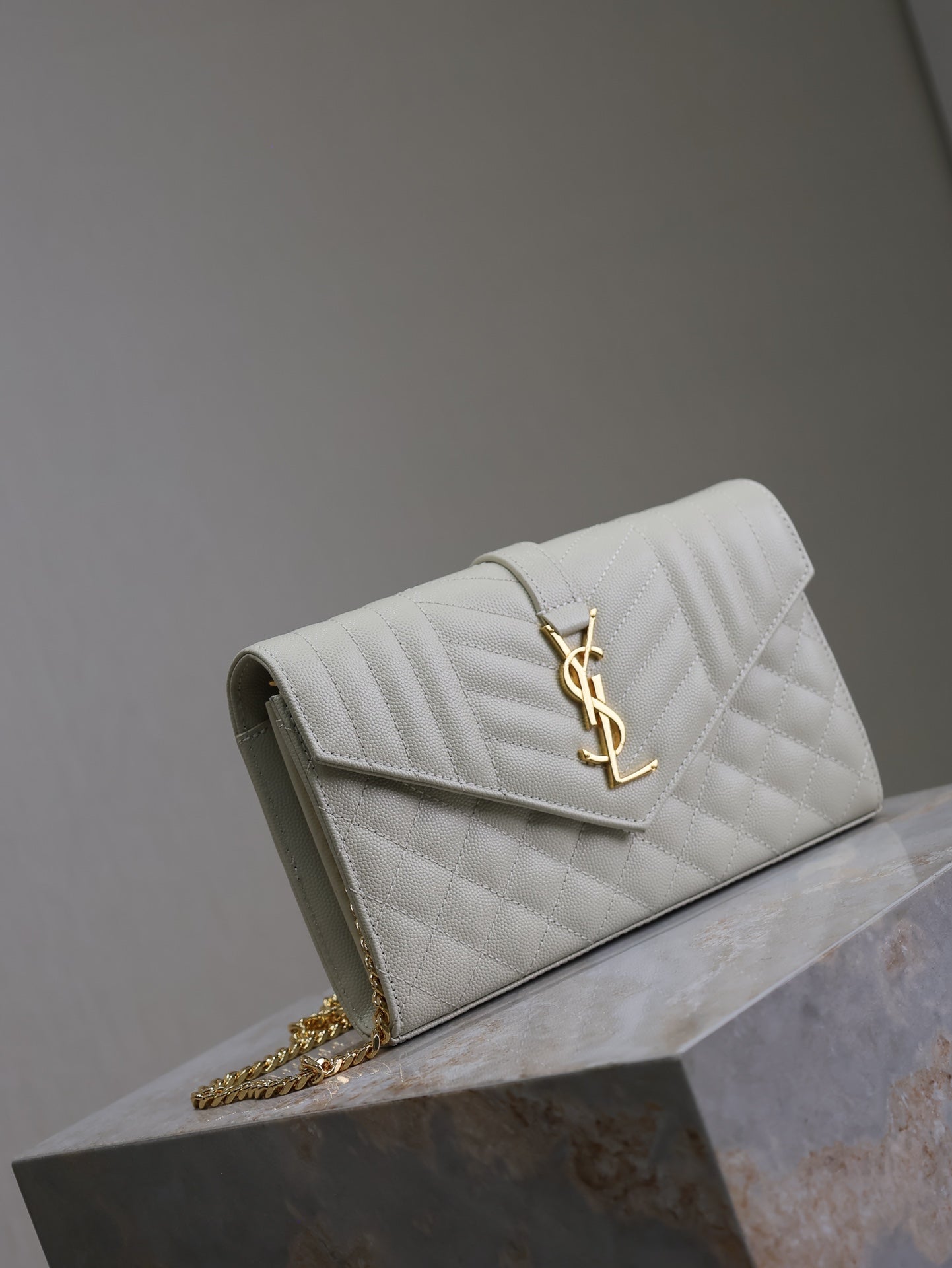 ENVELOPE CHAIN BAG 22 IN WHITE LAMBSKIN GOLD HARDWARE mysite