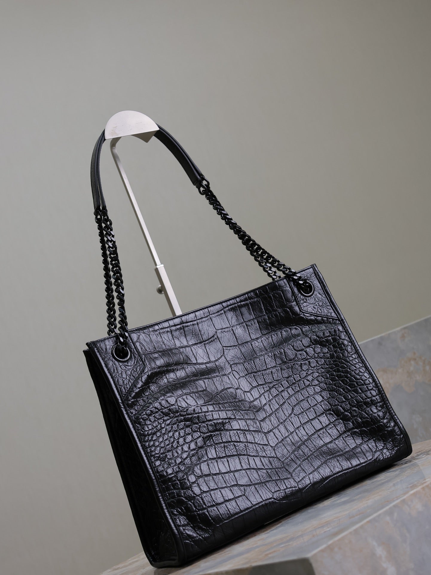 NIKI SHOPPING BAG 33 IN BLACK CROCODILE-EMBOSSED CALFSKIN mysite