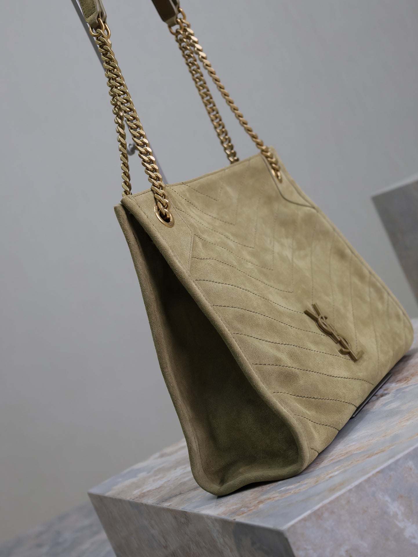 NIKI SHOPPING BAG 33 IN ECRU BEIGE SUEDE GOLD HARDWARE mysite