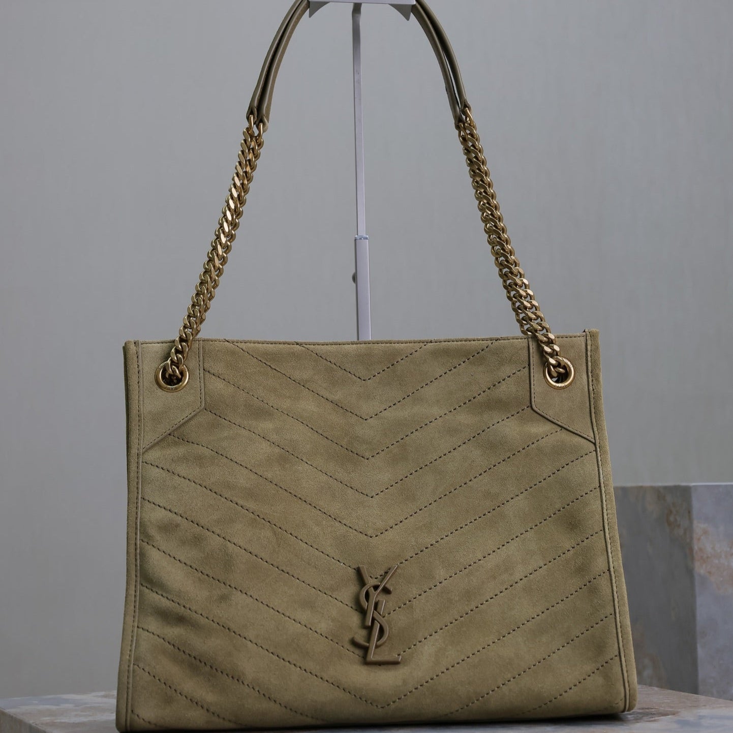 NIKI SHOPPING BAG 33 IN ECRU BEIGE SUEDE GOLD HARDWARE mysite