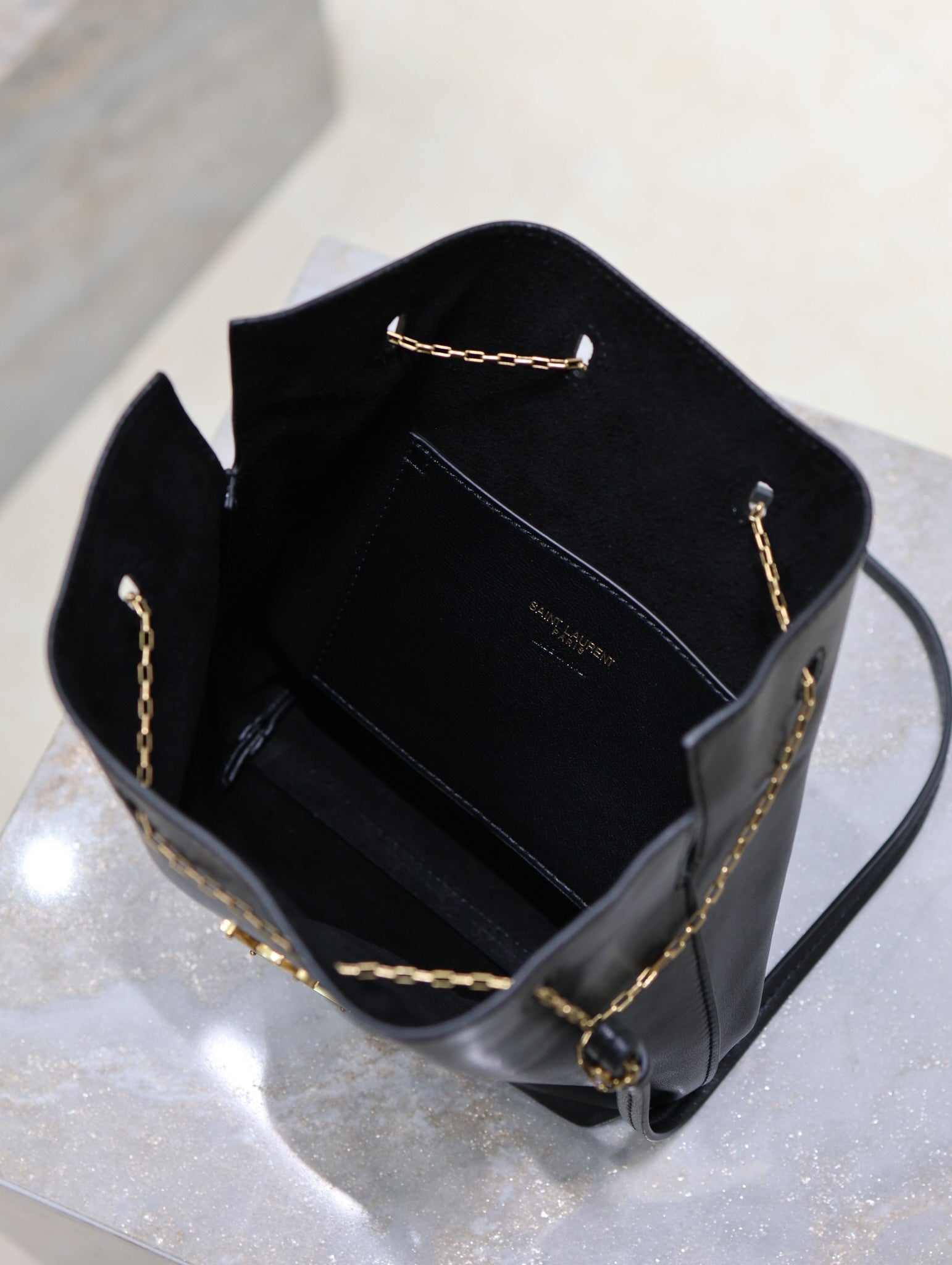 POCHON BUCKET BAG 20 IN BLACK LAMBSKIN GOLD HARDWARE mysite
