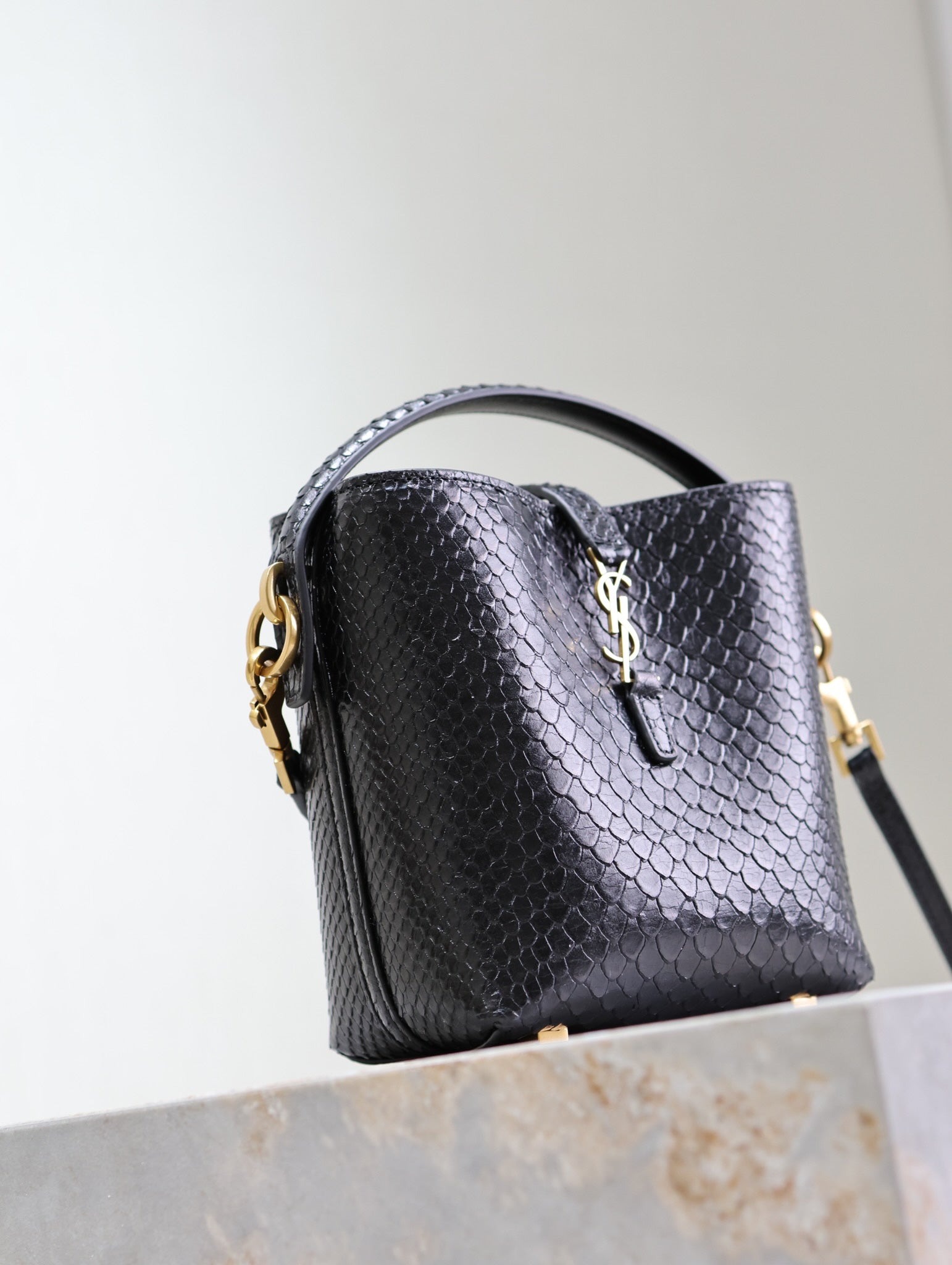 LE 37 MINI BAG 15 IN BLACK SNAKE PATTERN CALFSKIN mysite