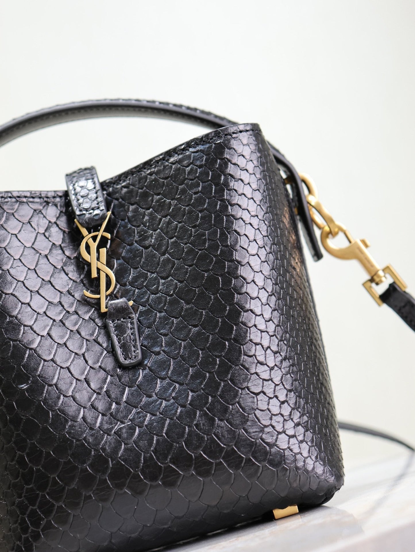 LE 37 MINI BAG 15 IN BLACK SNAKE PATTERN CALFSKIN mysite