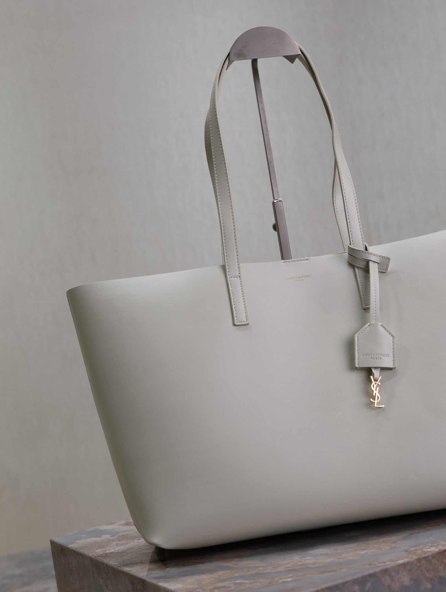 SHOPPING TOTE BAG 38 IN WHITE CALFSKIN mysite