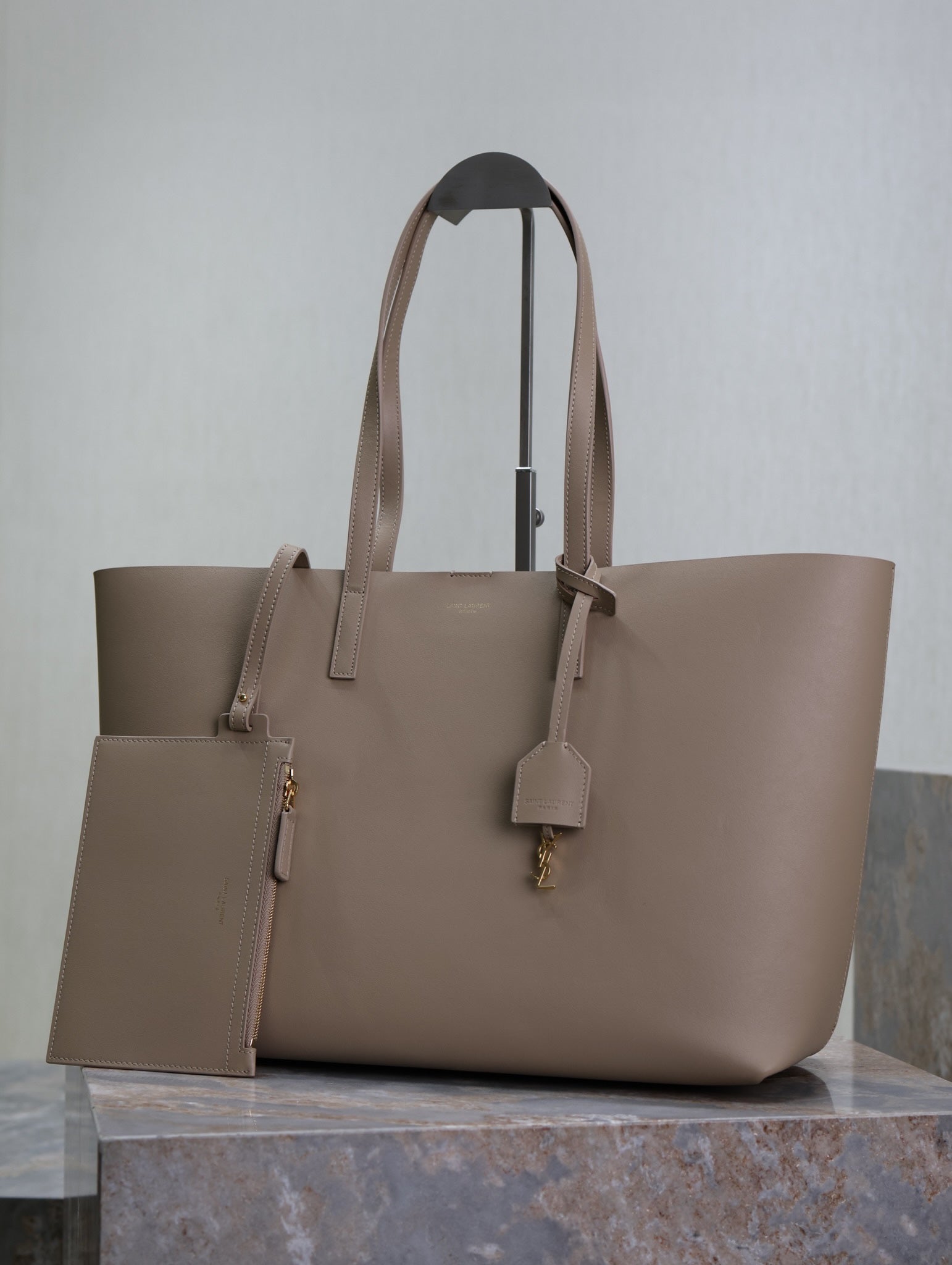 SHOPPING TOTE BAG 38 IN LIGHT BROWN CALFSKIN mysite