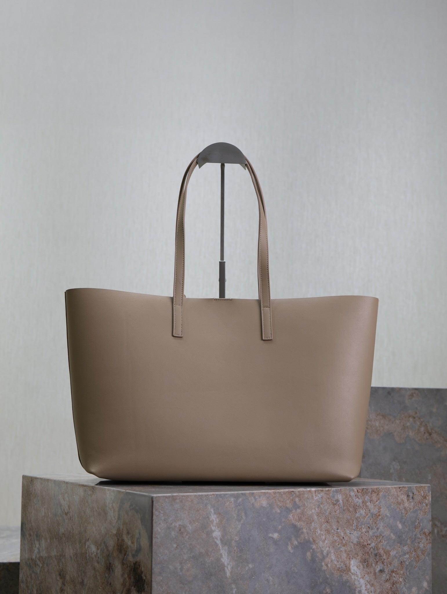 SHOPPING TOTE BAG 38 IN LIGHT BROWN CALFSKIN mysite