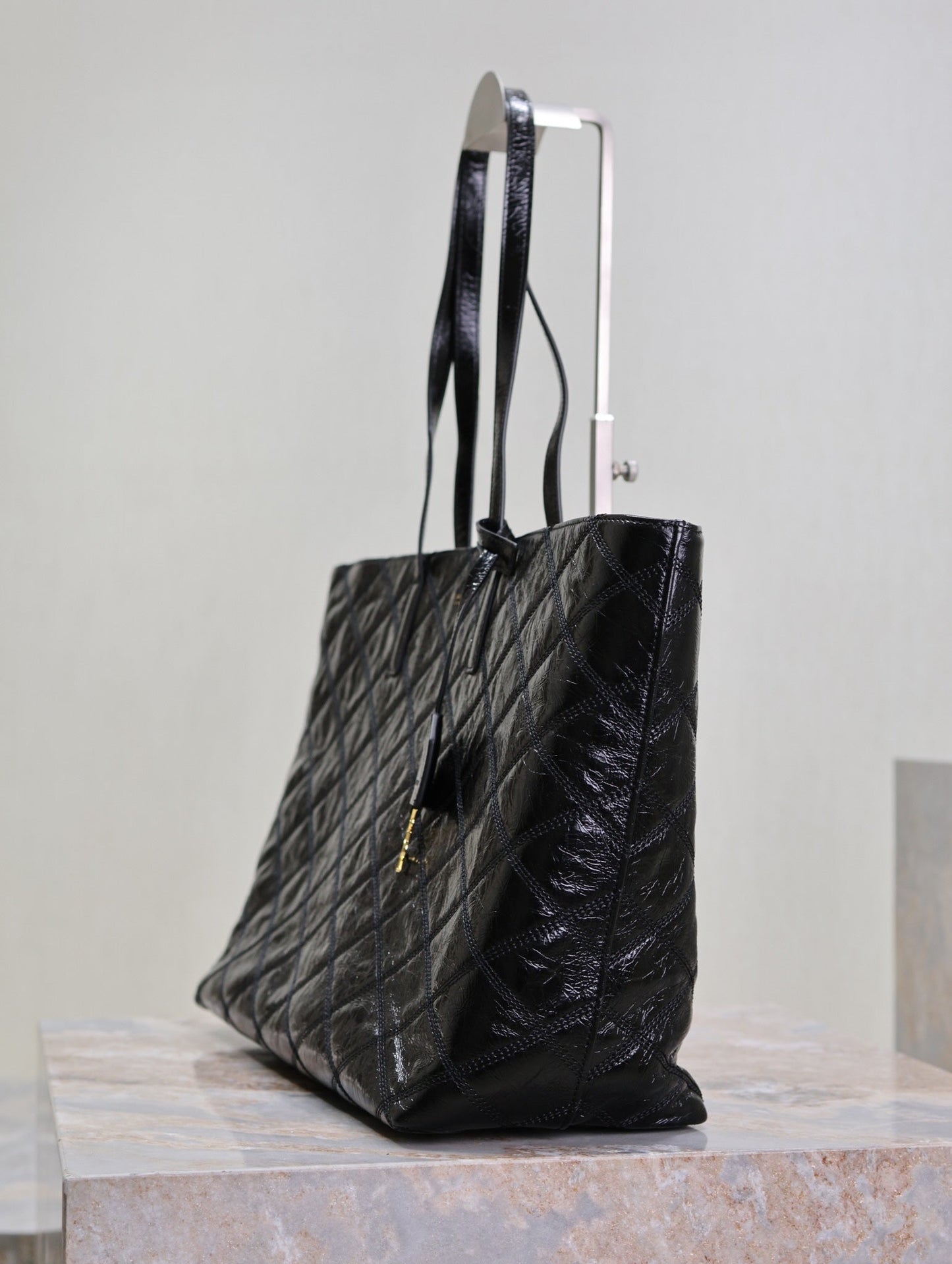SHOPPING TOTE BAG 38 IN BLACK CRUMPLED CALFSKIN mysite