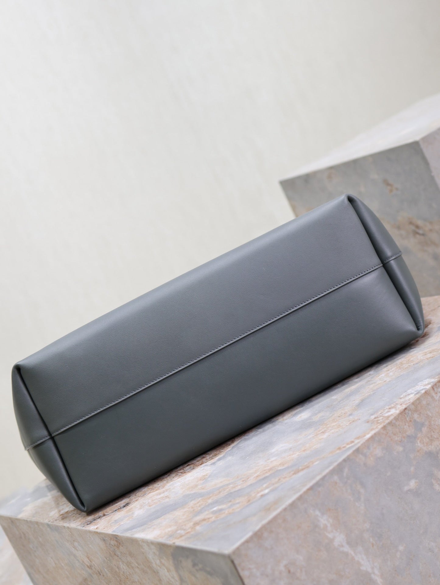 SHOPPING TOTE BAG 38 IN GRAY CALFSKIN mysite