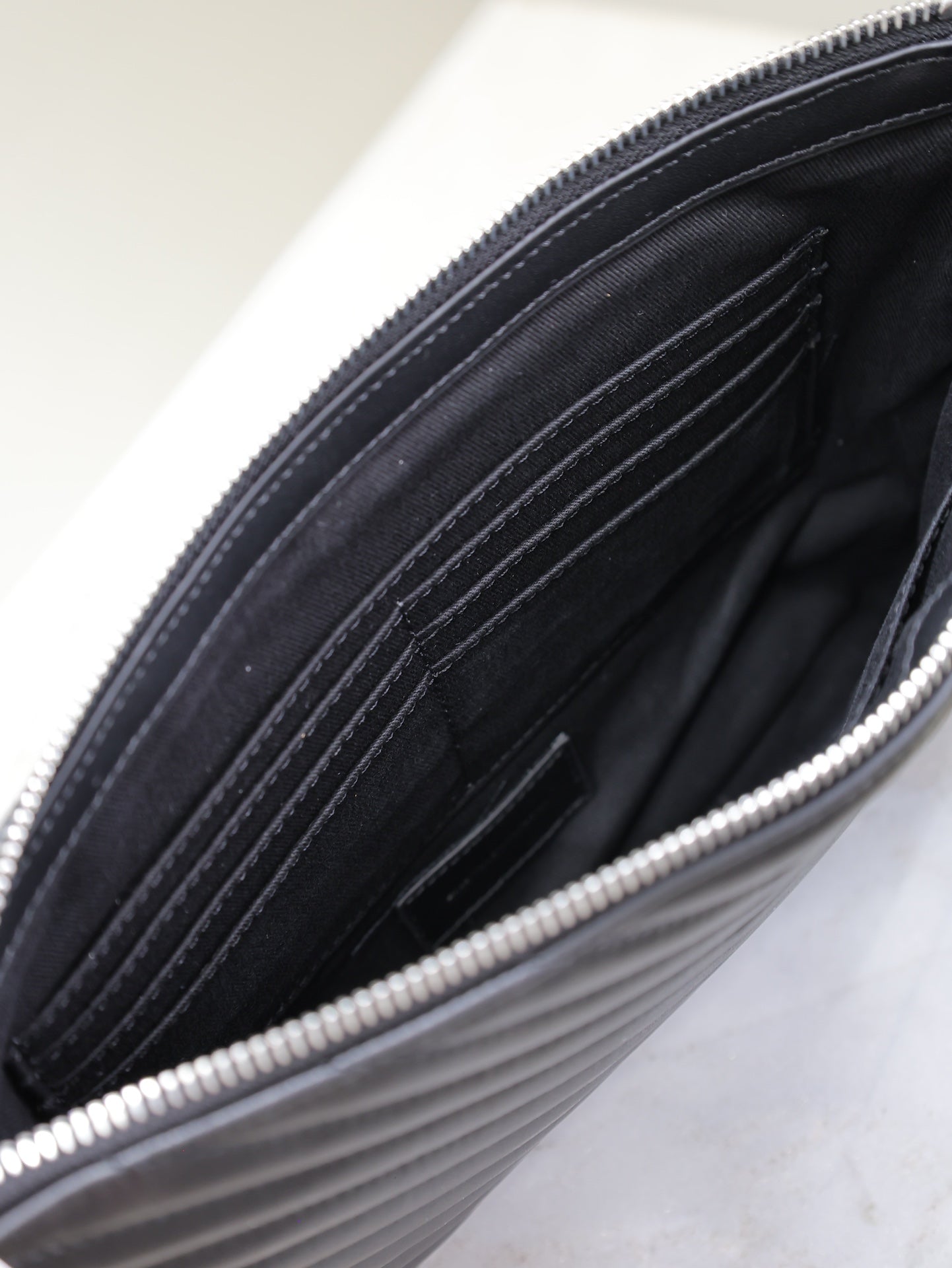 CLUTCH 30 IN BLACK QUILTED CALFSKIN SILVER BUCKLE mysite