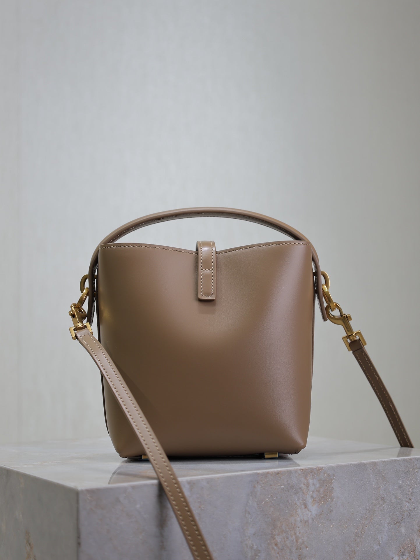 LE 37 MINI BUCKET BAG 15 IN BROWN CALFSKIN GOLD HARDWARE mysite