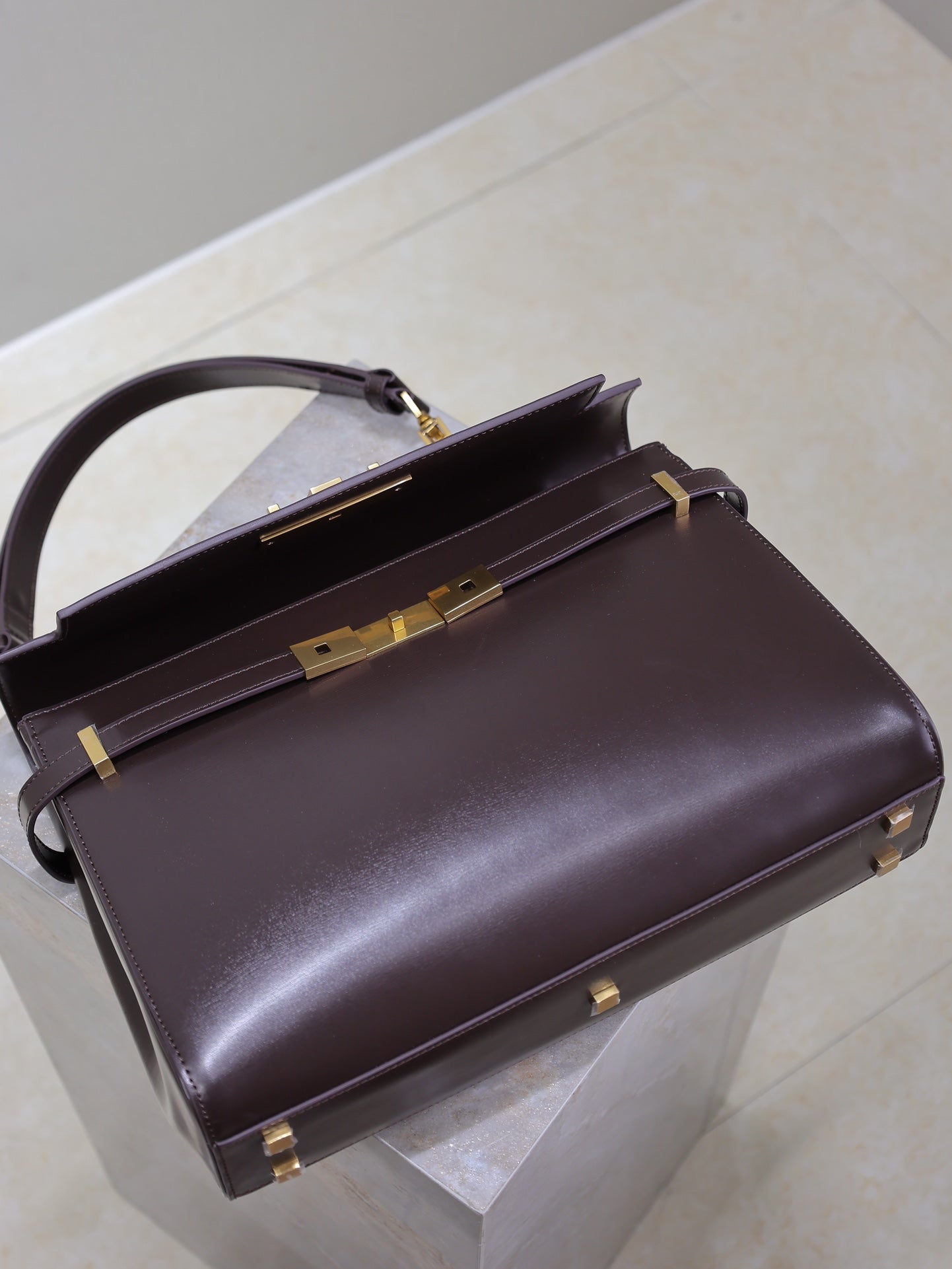 MANHATTAN TOP HANDLE BAG 32 IN BRUNETTE BROWN CALFSKIN mysite