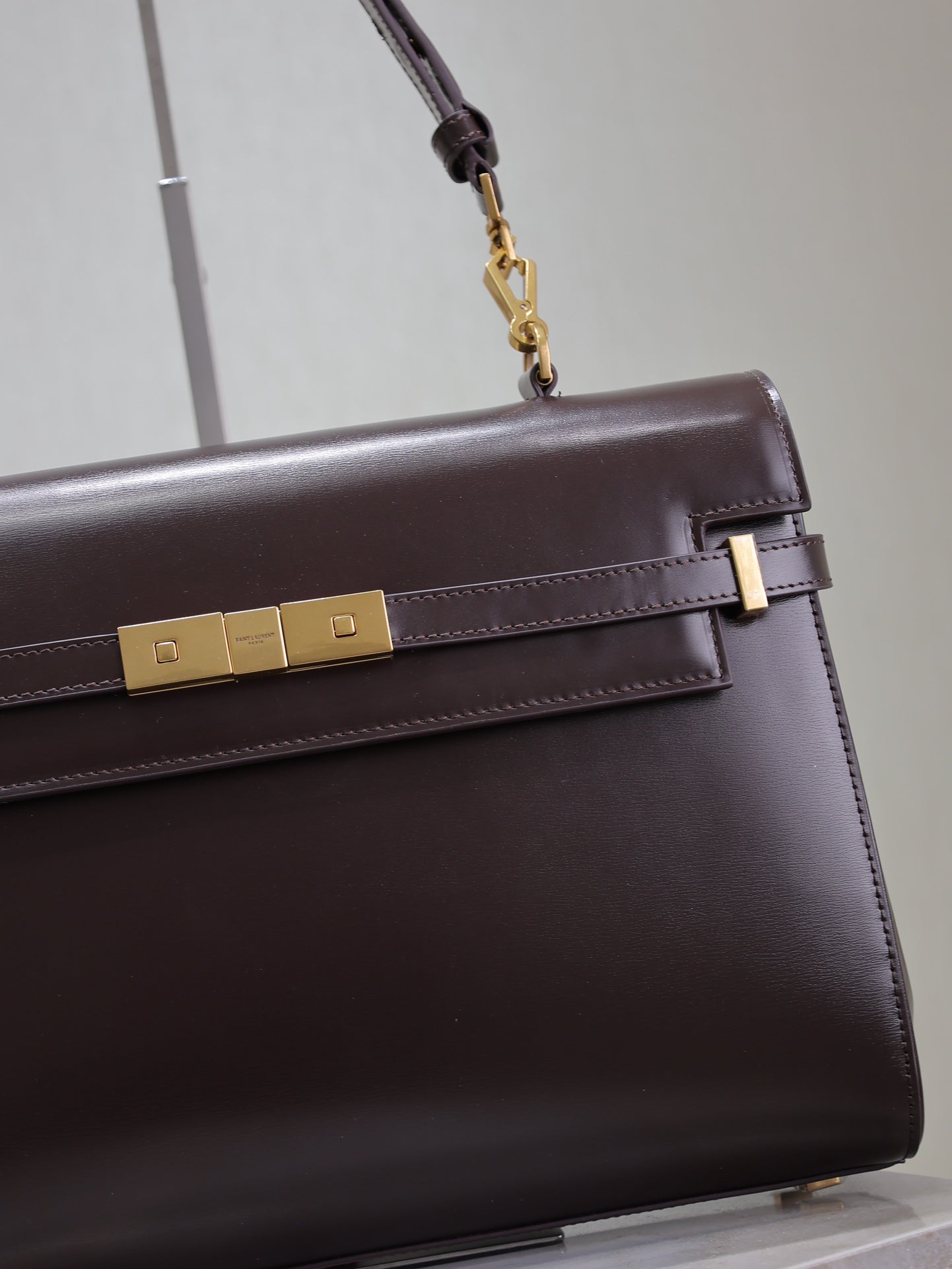 MANHATTAN TOP HANDLE BAG 32 IN BRUNETTE BROWN CALFSKIN mysite