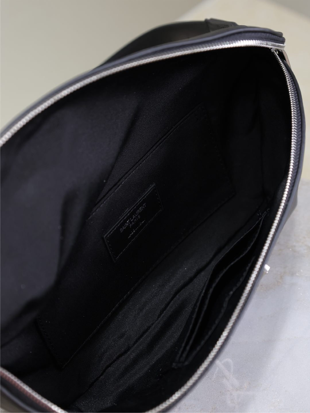 CLASSIC CROSSBODY BAG 25 IN BLACK LAMBSKIN SILVER LOGO mysite