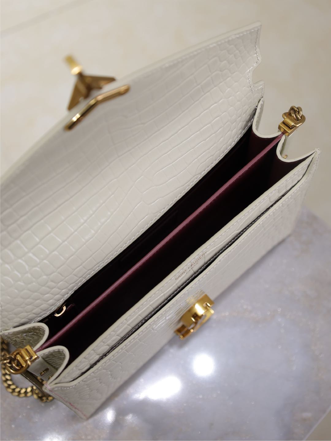 CASSANDRA CHAIN BAG 22 IN WHITE CROCODILE PATTERN CALFSKIN GOLD HARDWARE mysite