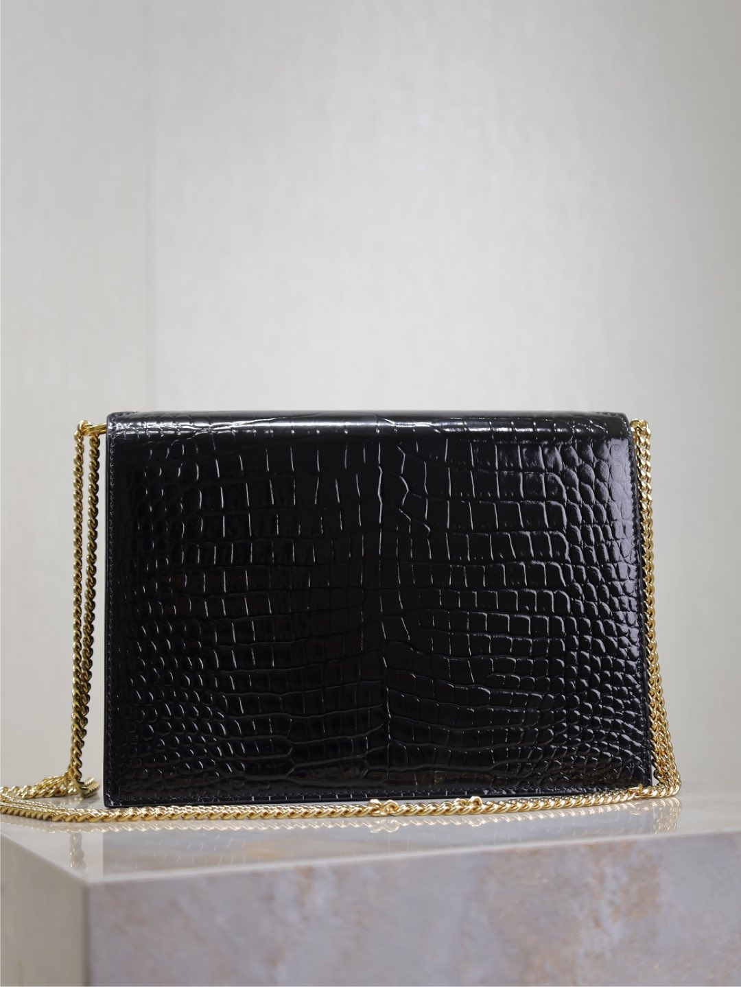 CASSANDRA CHAIN BAG 22 IN BLACK CROCODILE PATTERN CALFSKIN GOLD HARDWARE mysite