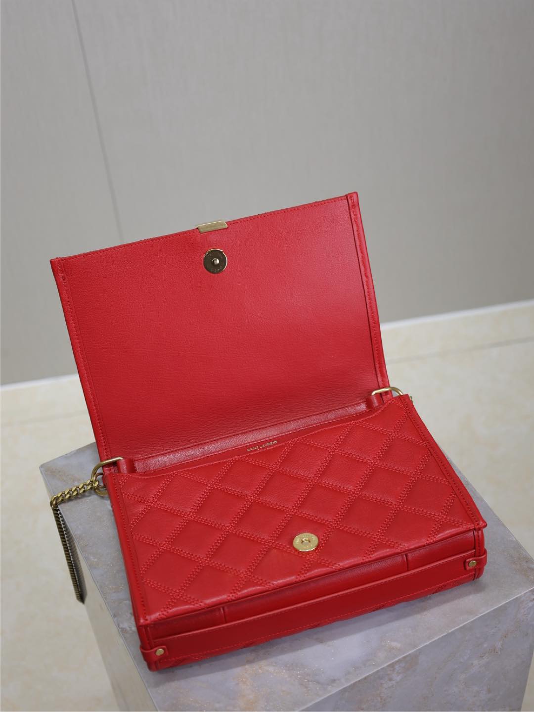 BECKY 25 IN RED QUILTED LAMBSKIN GOLD HARDWARE mysite