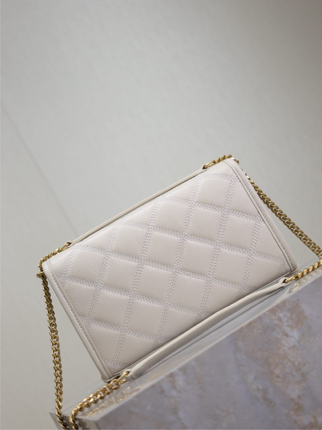 BECKY 22 IN WHITE QUILTED LAMBSKIN GOLD HARDWARE mysite