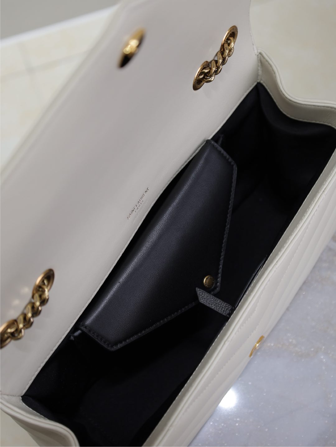 LOULOU MEDIUM 29 IN WHITE SHEEPSKIN GOLD HARDWARE mysite