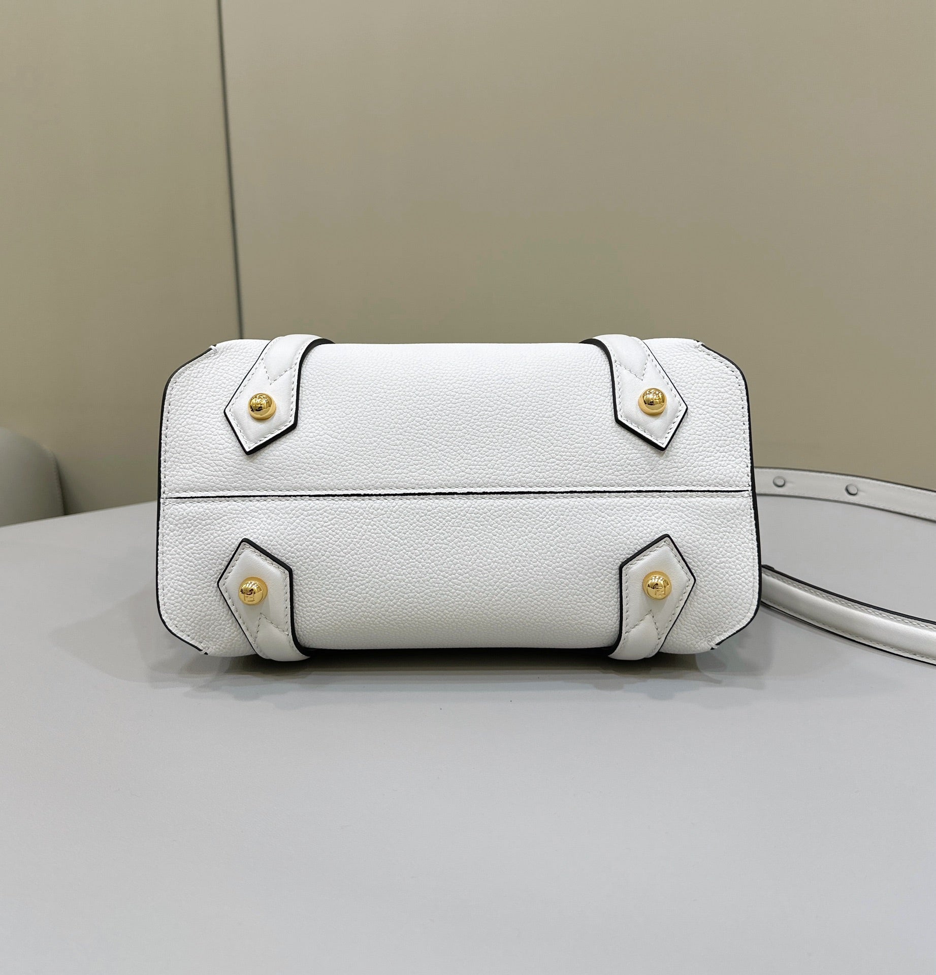 FENDI 27 BAG IN WHITE CALFSKIN WITH GOLD HARDWARE mysite