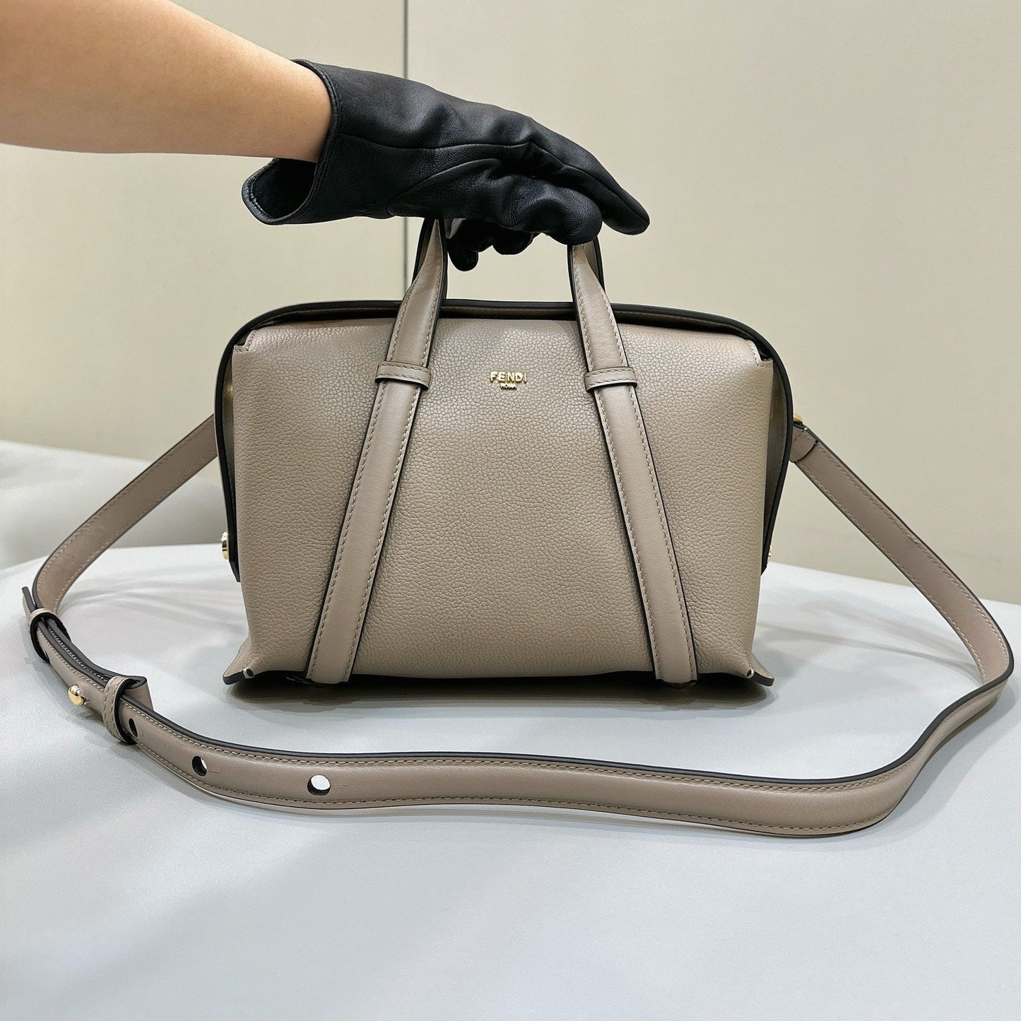FENDI 27 BAG IN TAN BROWN CALFSKIN WITH GOLD HARDWARE mysite