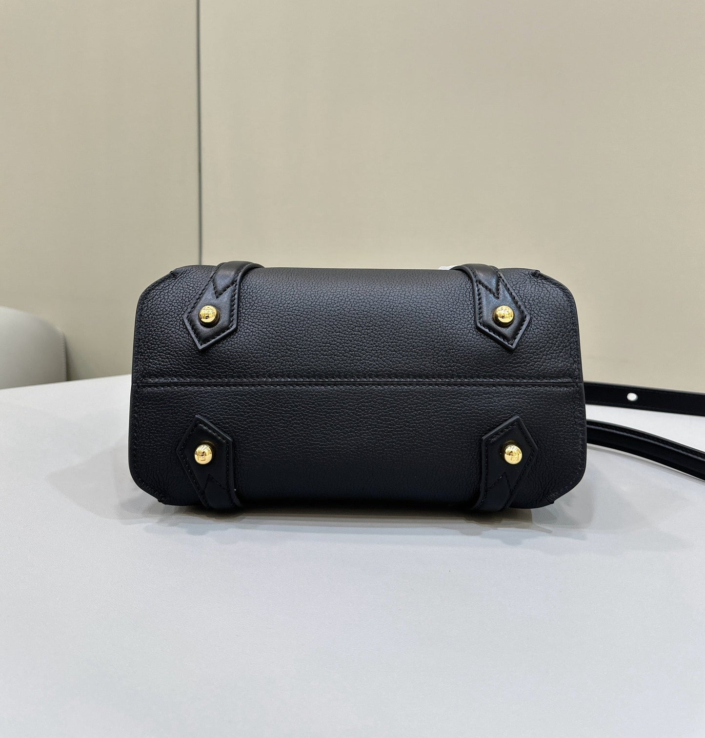 FENDI 27 BAG IN BLACK CALFSKIN WITH GOLD HARDWARE mysite