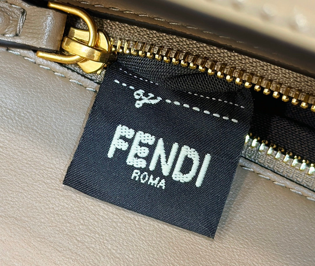 FENDI BAGUETTE 27 BAG IN SAND BEIGE CALFSKIN WITH GOLD HARDWARE mysite