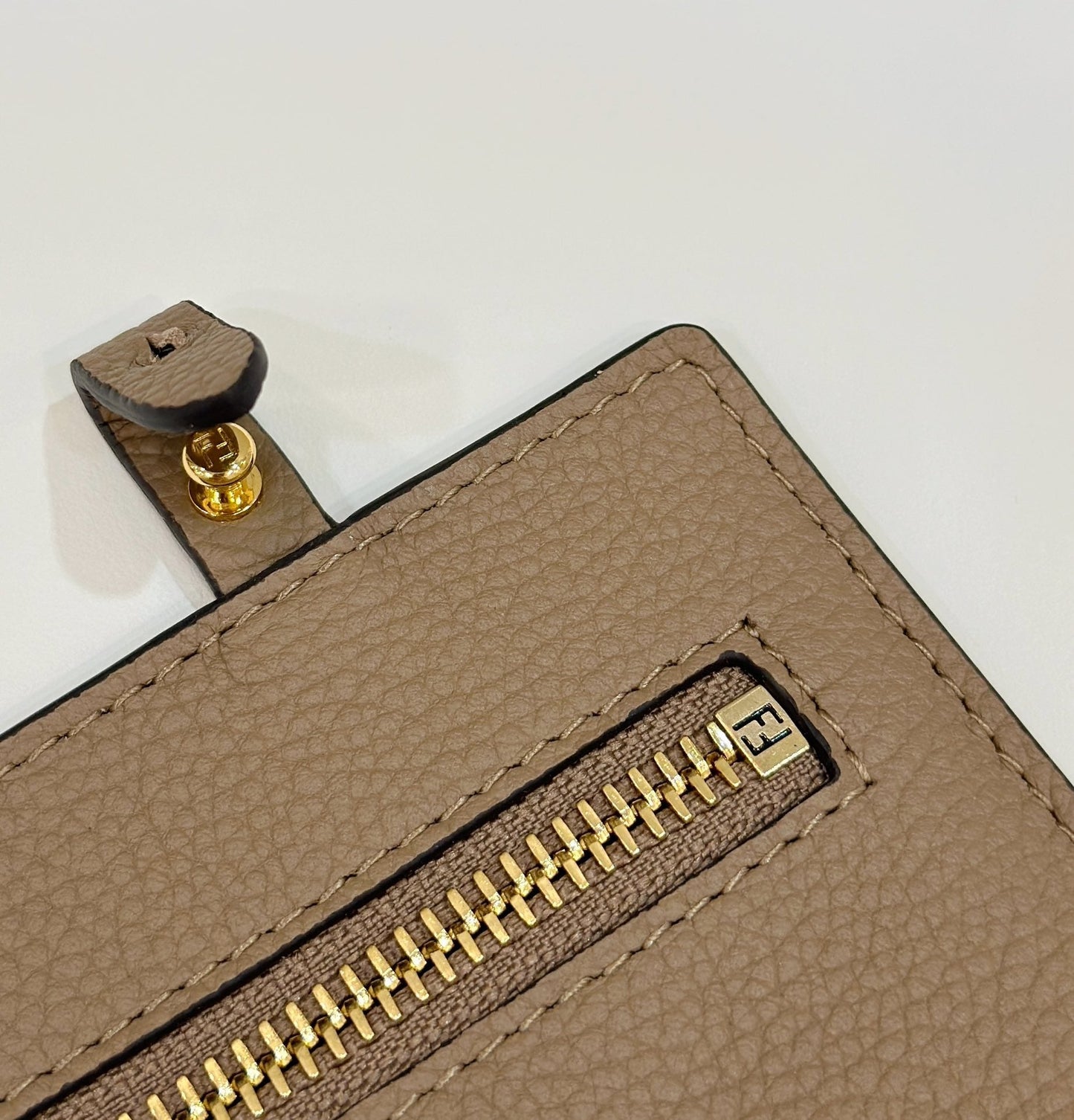 FENDI ROLL 33 TOTE BAG IN PEANUT BROWN MIX WHITE CANVAS mysite