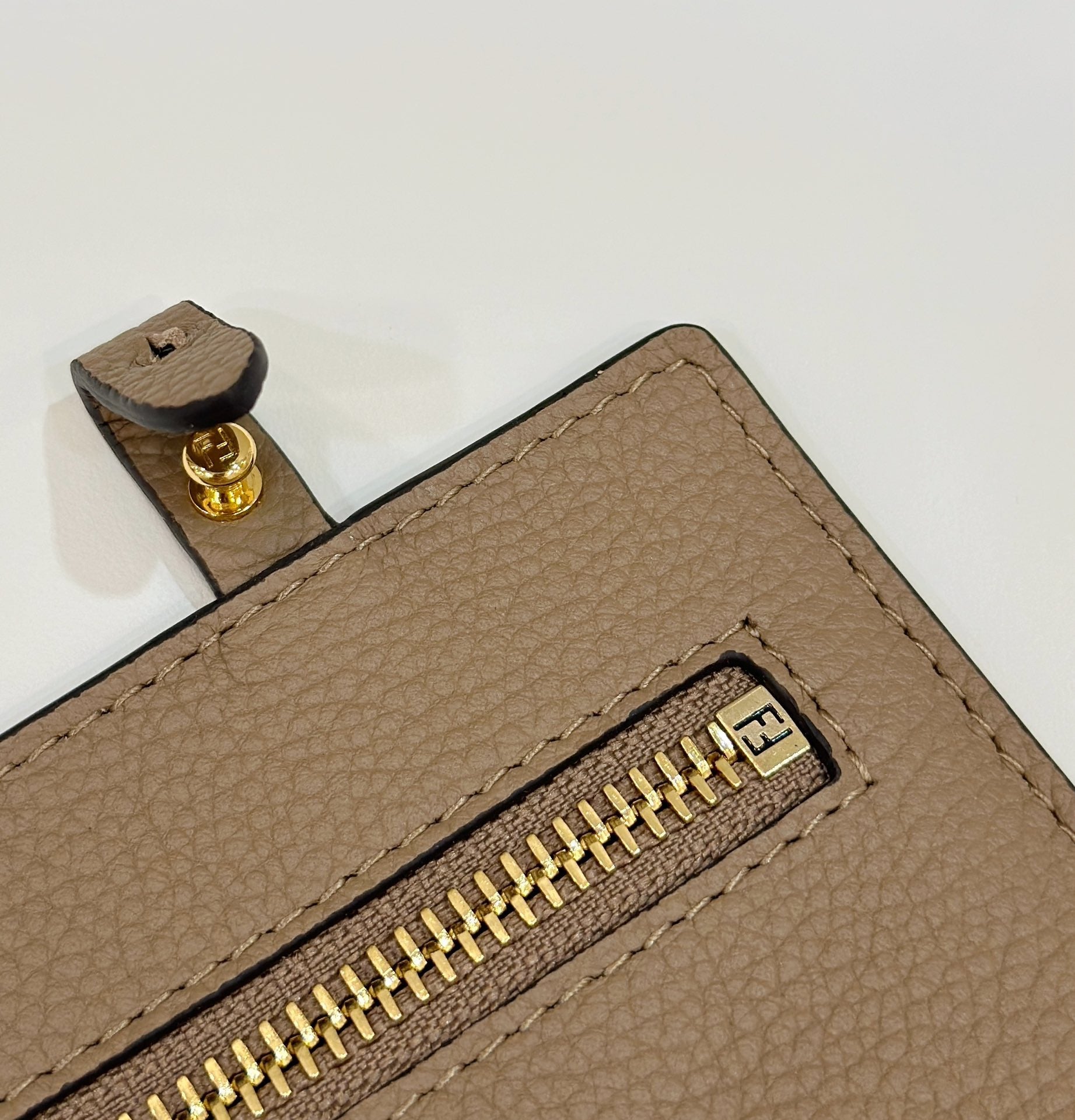 FENDI ROLL 33 TOTE BAG IN PEANUT BROWN MIX WHITE CANVAS mysite