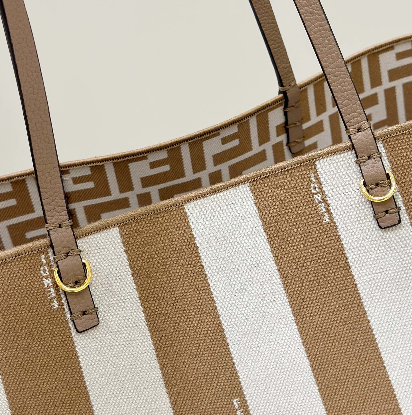 FENDI ROLL 33 TOTE BAG IN PEANUT BROWN MIX WHITE CANVAS mysite