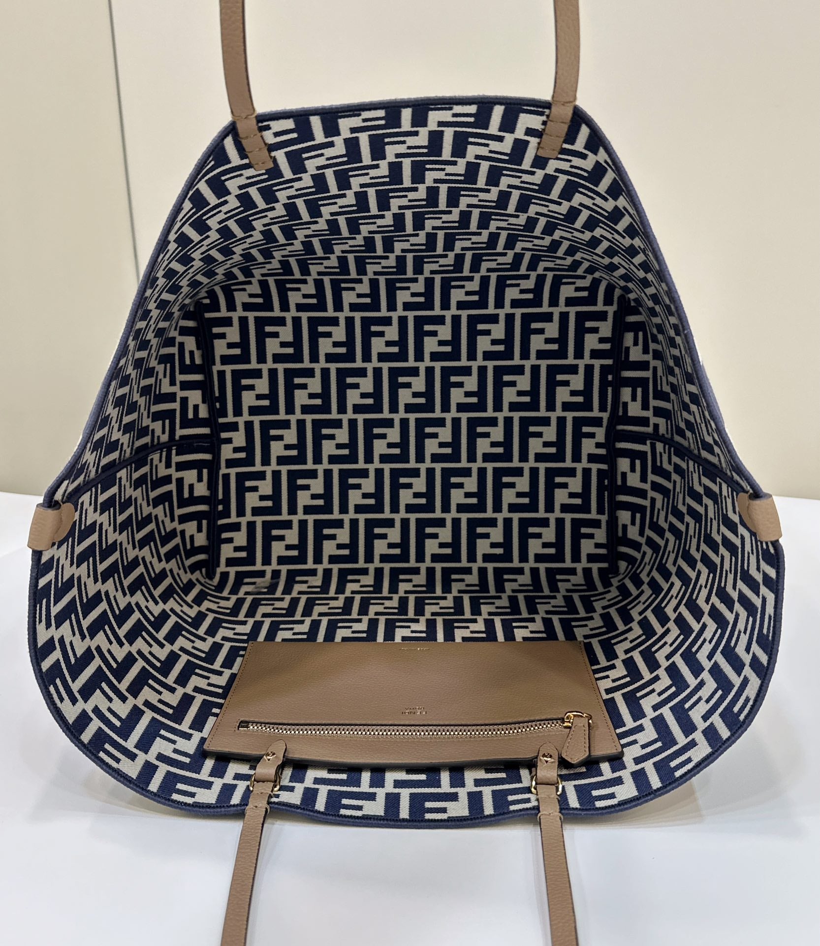 LARGE ROLL 33 IN MIDNIGHT BLUE MIX WHITE JACQUARD FABRIC mysite