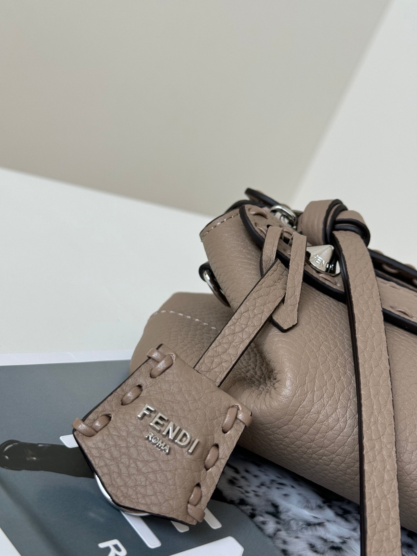 BY THE WAY SELLERIA MINI 20 IN MEDIUM BROWN GRAINED CALFSKIN mysite