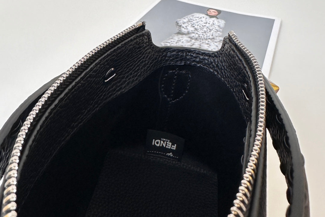 BY THE WAY SELLERIA SMALL 20 BAG IN BLACK CALFSKIN mysite