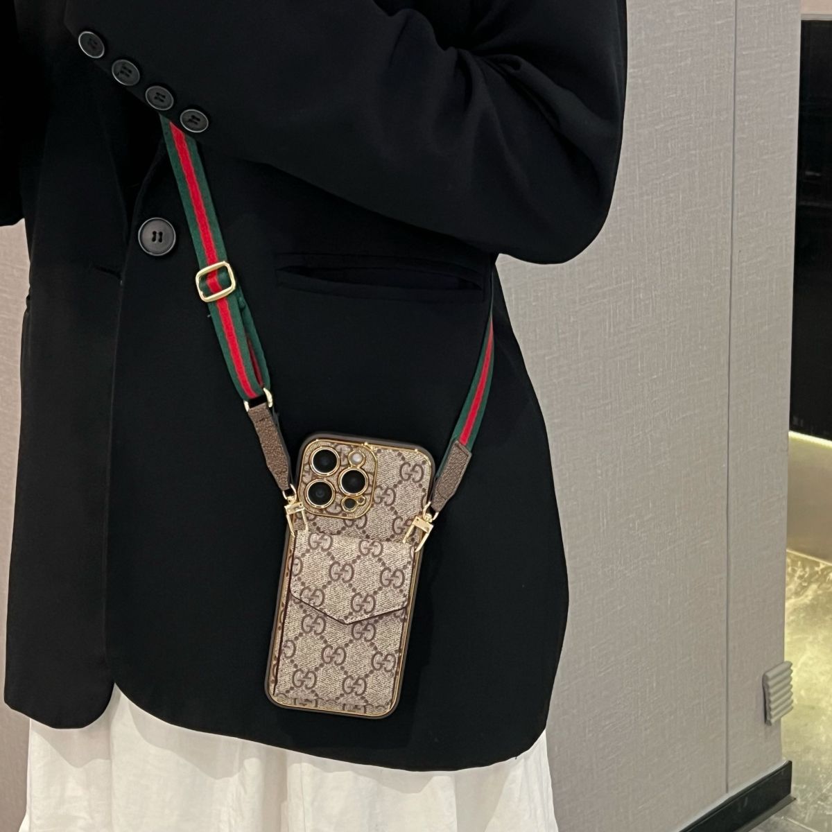 Premium Leather iPhone Case: Integrated Wallet & Detachable Strap1 mysite