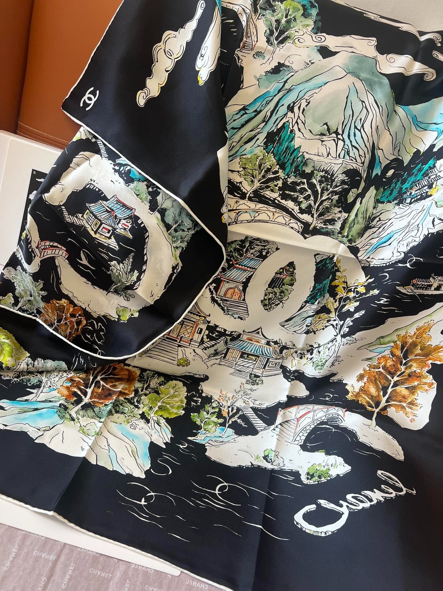 CHANEL 25S SCARF 90 IN SILK 715642 mysite